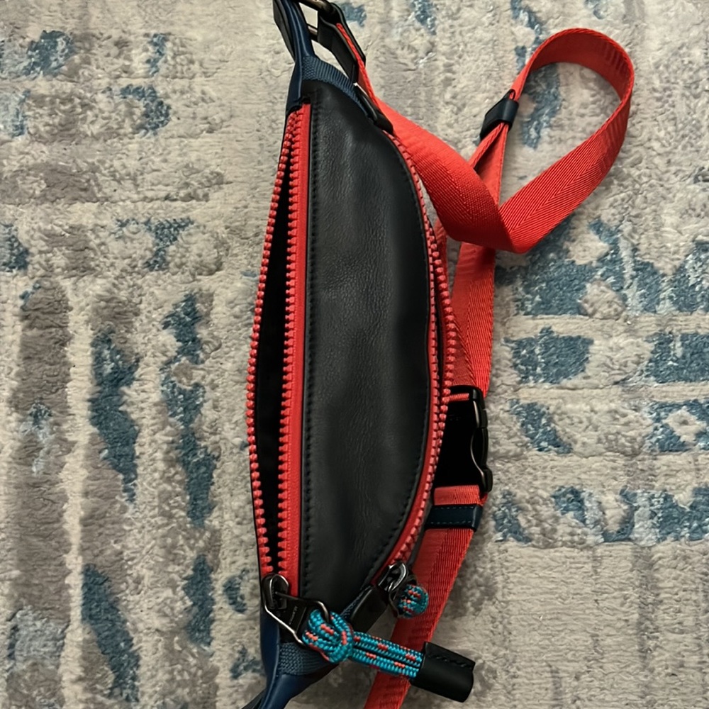 Coach - Belt Bag - Picture 5 of 5